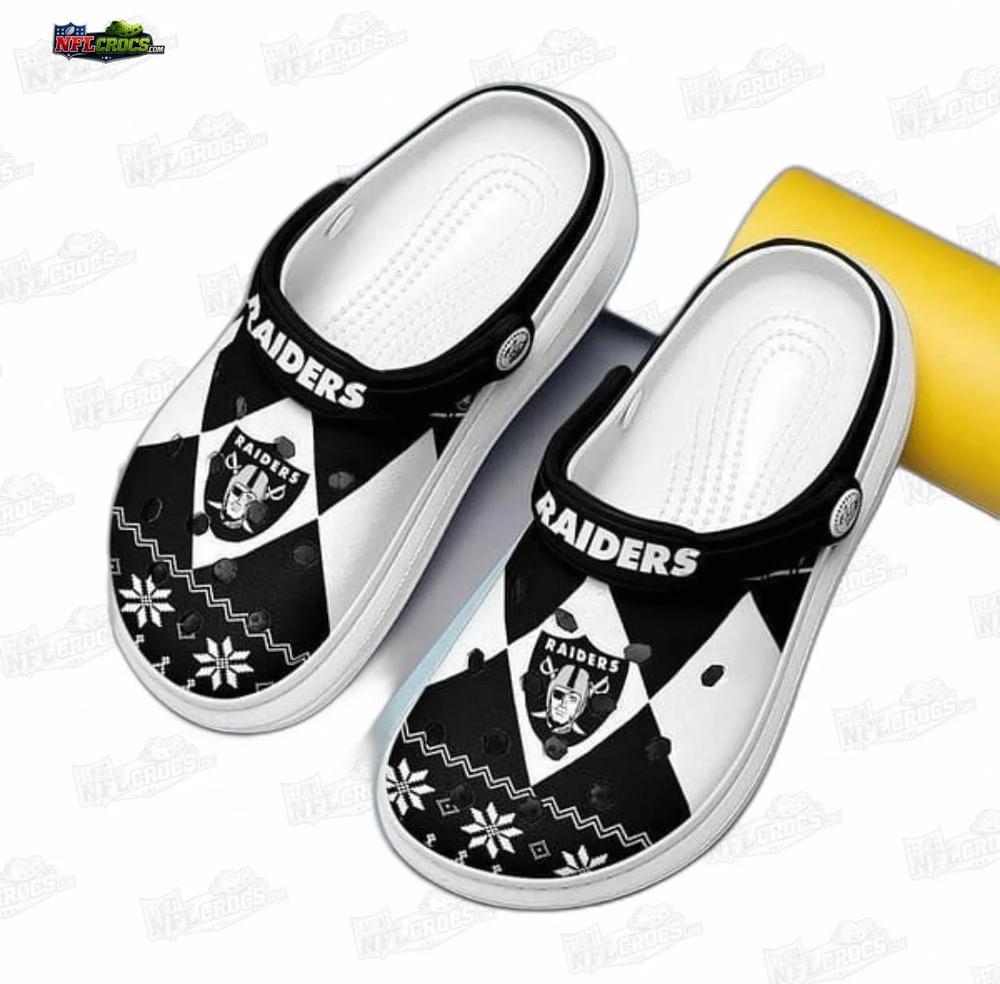 Las Vegas Raiders Winter Pattern Crocs – Black White Shield Fan Clogs Las Vegas Raiders Winter Pattern Crocs – Black White Shield Fan Clogs